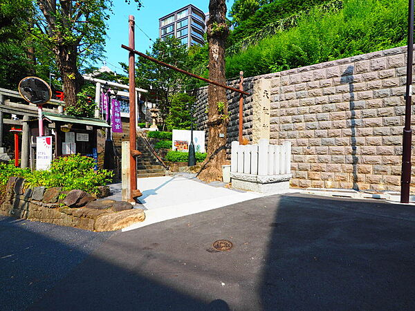 【周辺写真】交通量や駅までの距離も、物件購入時の大切なポイントです。実際に現地でご確認ください。