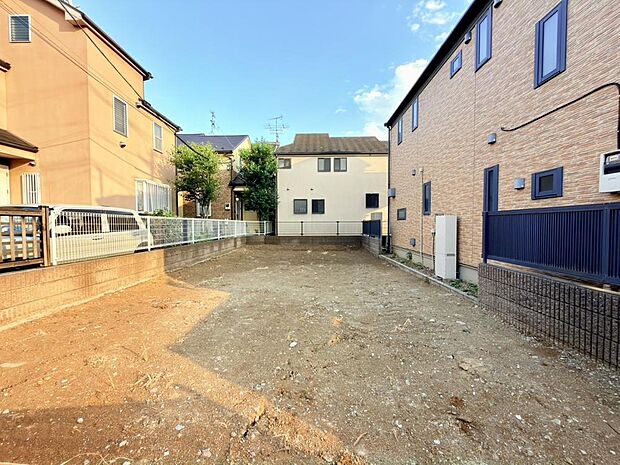現地にて、住まいの実際の日当たりや、周辺の街並み・交通量などをご体感くださいませ。
