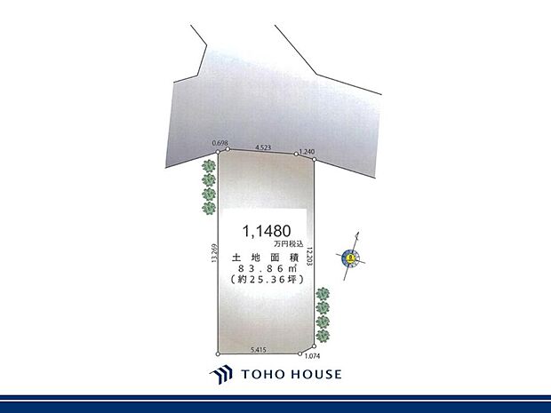周辺は、低層住宅が建ち並ぶ閑静な住宅街です。緑豊かな住環境で落ち着いた暮らしが叶います。
