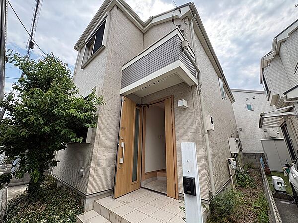 現地だけではなく、周辺の施設・道路など、生活するにあたって重要なポイントも併せてご案内可能です。