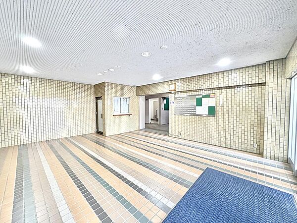西武池袋線「練馬高野台」駅まで徒歩8分。大切なペットと一緒に暮らせます(規約制限有)。