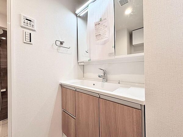 洗面室の収納量や洗面台の仕様など、写真では判らないことはお気軽にお尋ねください。