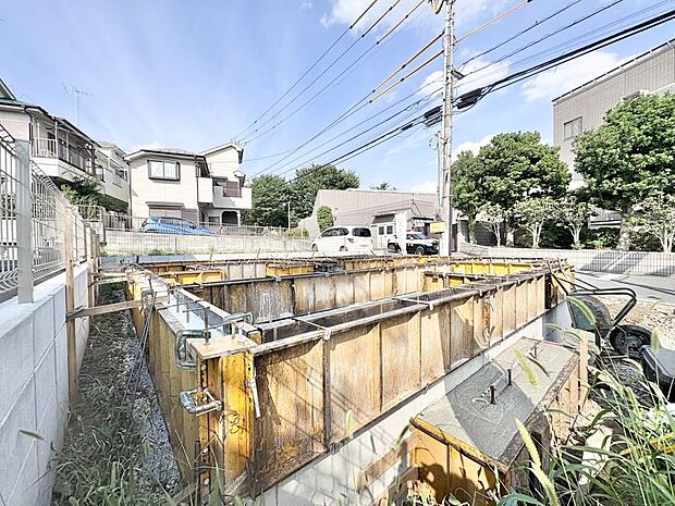 日当たりや周辺の道路幅・交通量など、現地にてお確かめいただけます。ぜひ、お問い合わせくださいませ。