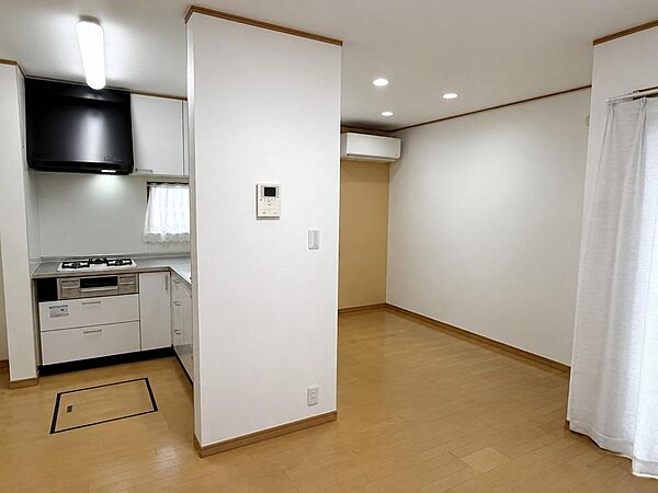 お住まいの中心のLDKは、自然とご家族が集まる癒しの空間です。