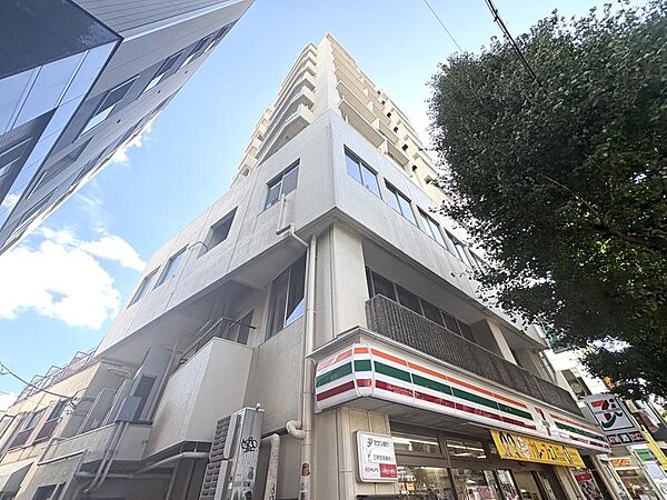 現地だけではなく、周辺の施設・道路など、生活するにあたって重要なポイントも併せてご案内可能です。