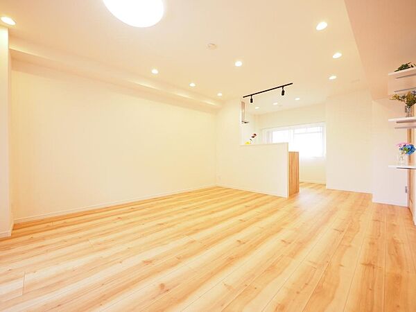 レイアウトを考えやすい間取りです。お好みの家具を配置して、心地よい空間をおつくりください。