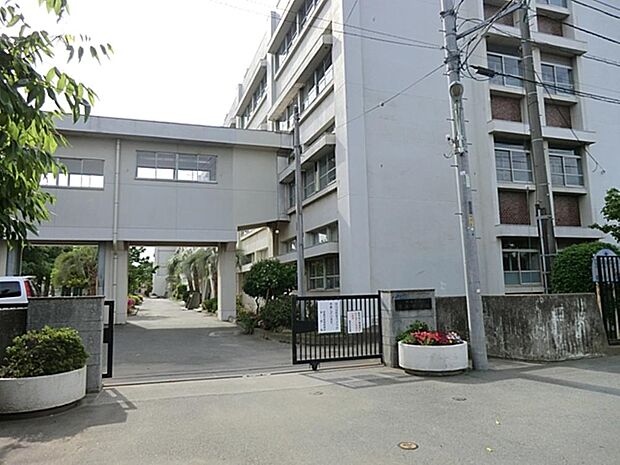 昭島市立清泉中学校まで約1056m