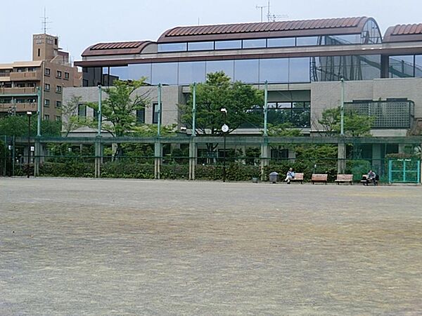 田道広場公園まで約500m