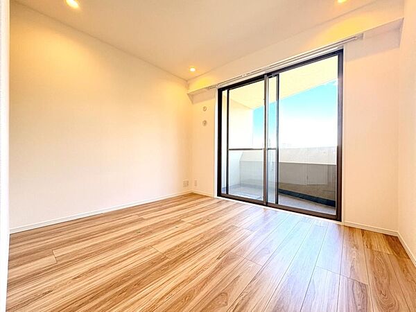 お手入れのしやすい仕様です。普段はフロアモップなどを使って、簡単にお掃除ができそうです。