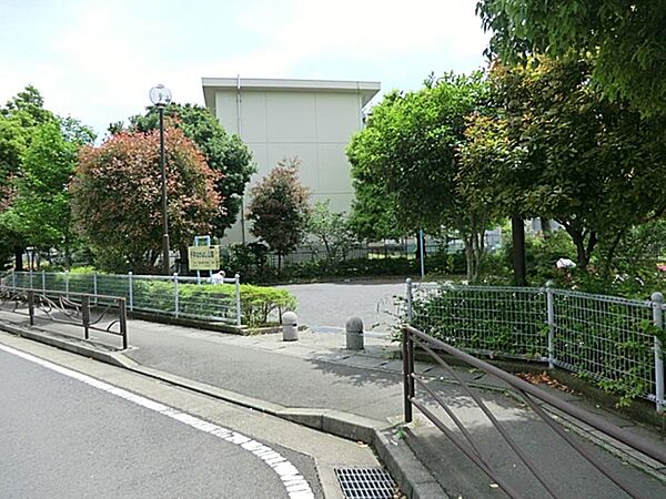 千年なかよし公園まで約460m