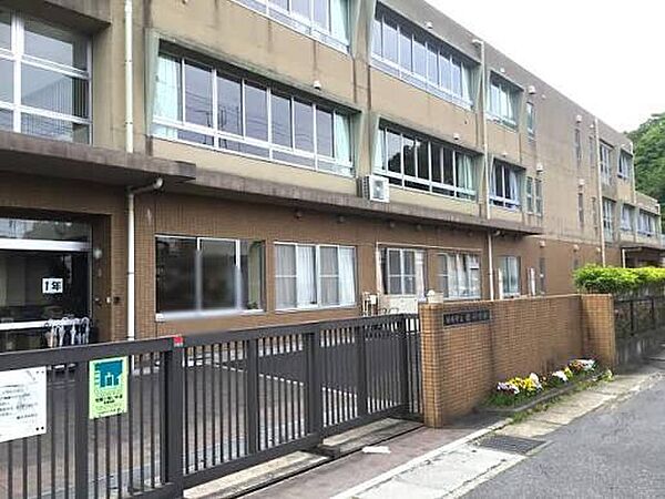 川崎市立橘小学校まで約765m