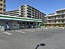 周辺：ファミリーマート東大和桜が丘二丁目店まで約242m