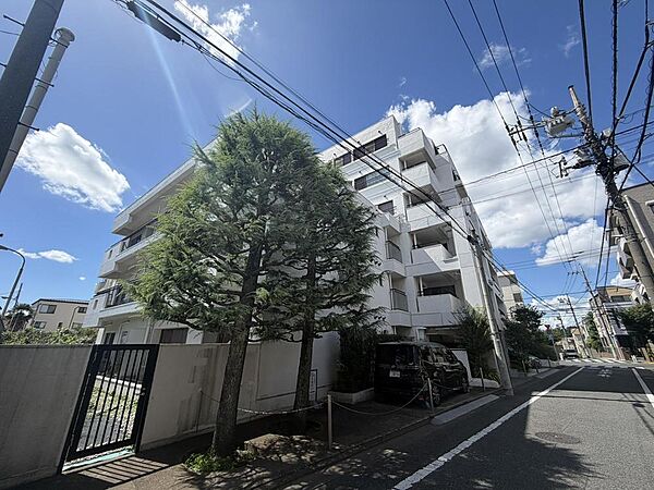当社は選べる見学メニューをご用意。お客様のご希望・ご都合に合わせてご見学いただけます。