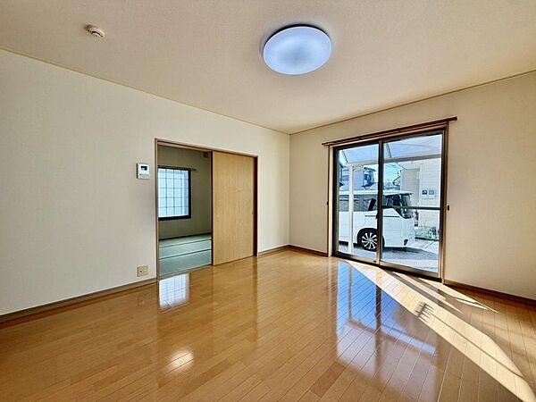 リビング/ダイニングを拡大表示