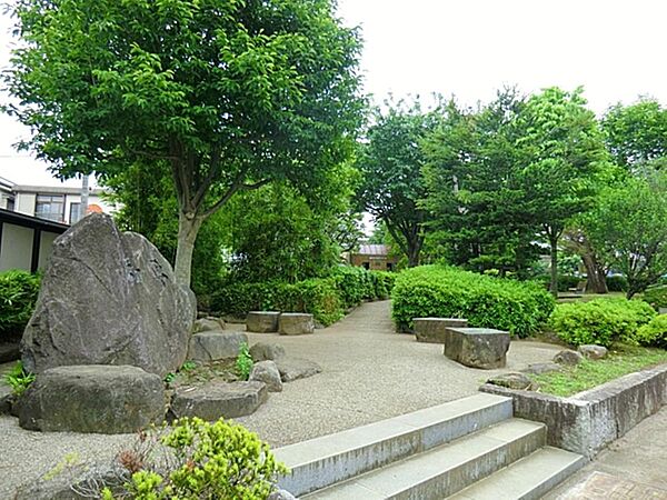高松中央公園まで約718m
