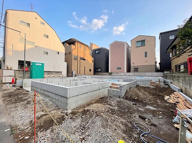 不動産の基礎知識や住宅ローンに関する事も、現地と併せてご案内可能です。※バーチャル加工を施しています。