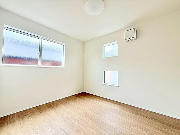 生活スタイルに合わせて、お子様部屋、寝室、テレワーク室など様々な用途で使用できます。