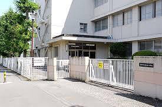 府中市立住吉小学校まで約224m