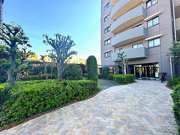 これまでの経験と知識を活かし、お客様に寄り添ったご提案をいたします。お気軽にご相談くださいませ。