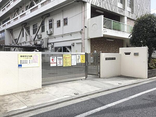 武蔵野市立第一小学校まで約1076m