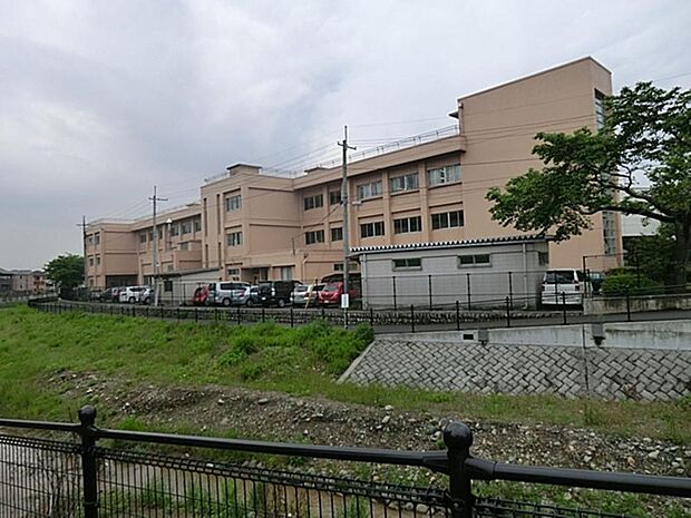青梅市立今井小学校まで約1062m