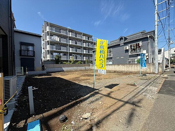 日当たりや周辺の道路幅・交通量など、現地にてお確かめいただけます。ぜひ、お問い合わせくださいませ。