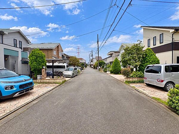 現地にて、住まいの実際の日当たりや、周辺の街並み・交通量などをご体感くださいませ。