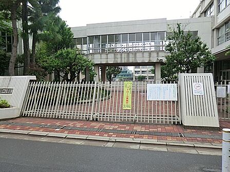 板橋区立上板橋第四小学校まで約863m