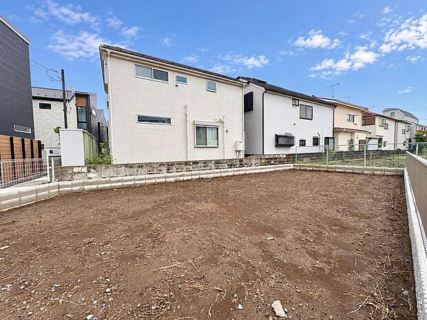 不動産のプロである私達が、納得いただけるまでサポートします。土地探しがはじめての方もご安心ください。
