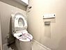 トイレ：清潔感があるトイレです。仕様の詳細など、気になることはお気軽にお尋ねください。