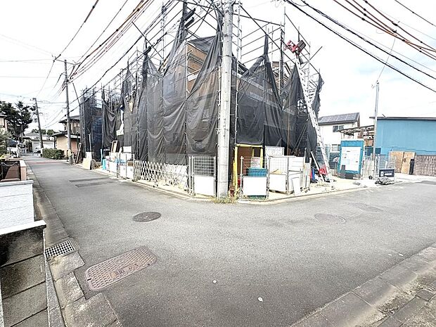日当たりや周辺の道路幅・交通量など、現地にてお確かめいただけます。ぜひ、お問い合わせくださいませ。