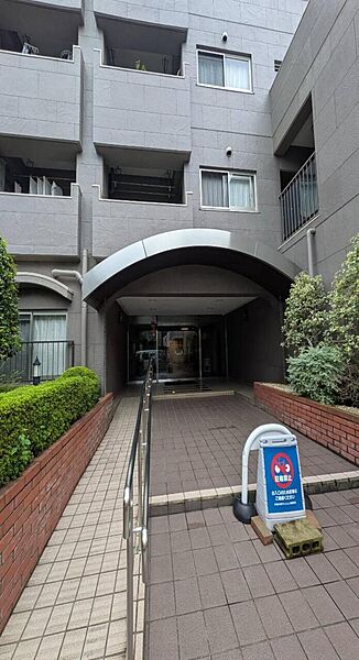 現地にて、住まいの実際の日当たりや、周辺の街並み・交通量などをご体感くださいませ。