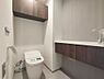 トイレ：使用後すぐに手を洗うことができ、衛生的なトイレです。