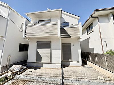 外観:南向きの新築一戸建てです。たっぷりの自然光に包まれる、心地よい暮らしが実現します。 外観:南向きの新築一戸建てです。たっぷりの自然光に包まれる、心地よい暮らしが実現します。