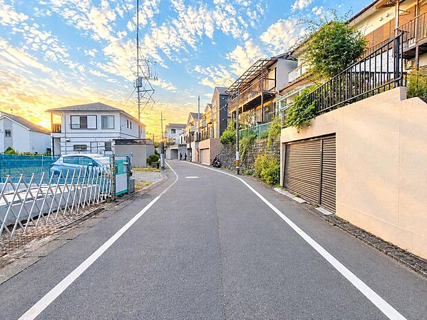 現地のご案内だけでなく、当社は先々の暮らしに必要なお金や、最適な準備なども併せてご提案いたします。