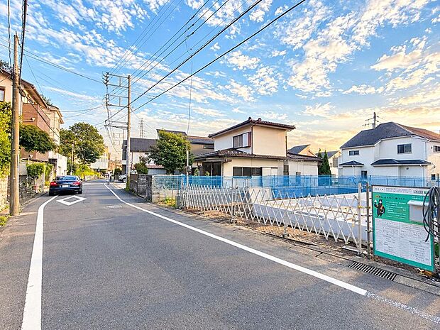 現地にて、住まいの実際の日当たりや、周辺の街並み・交通量などをご体感くださいませ。