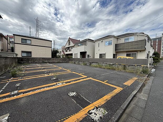 幅広い世代の方が暮らしやすい、豊かな自然とほどよい利便を享受する住環境です。