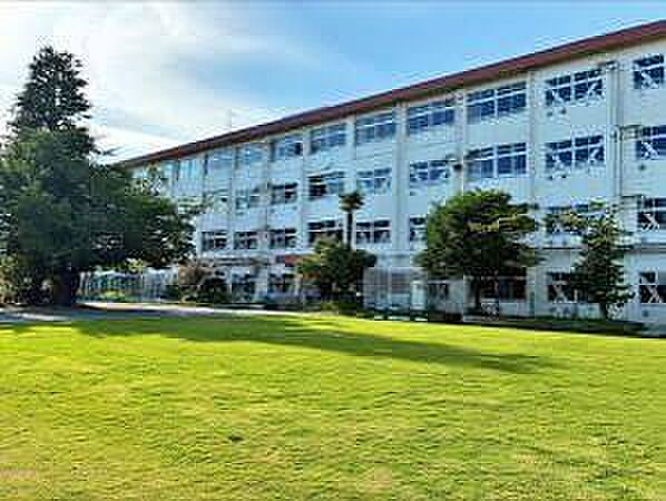 国立市立国立第三小学校まで約818m