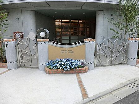 中島ゆうし保育園まで約627m