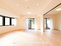 安心を買うなら、朝日土地建物へビッグヴァン桜ヶ丘 3LDKのリビング/ダイニング