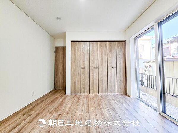 趣味・感性で個性的に飾って頂けるようシンプルに仕上げてあります。