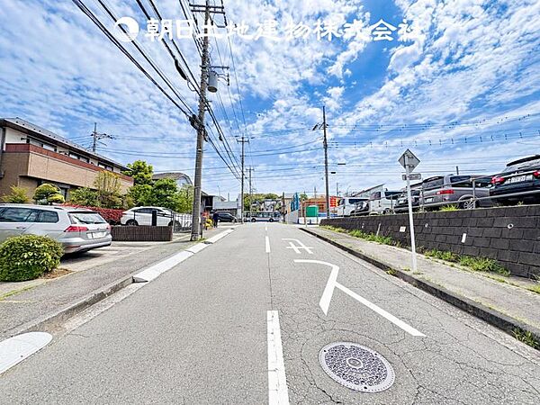 【現地写真】建築条件なしの売地につきお好きなハウスメーカーにて建築が可能です。