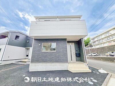 外観:【外観写真】将来にわたって資産価値が継続する「上質」な佇まいを目指しました。 外観:【外観写真】将来にわたって資産価値が継続する「上質」な佇まいを目指しました。