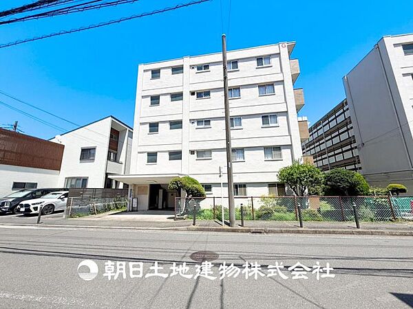 【外観写真】時間のゆとりと空間、暖かな陽光がもたらす光と風を独占してください。新しい暮らしが始まります。
