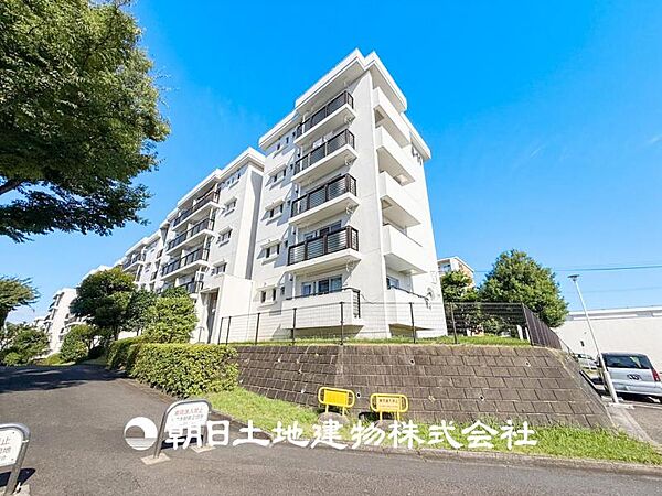 【外観写真】時間のゆとりと空間、暖かな陽光がもたらす光と風を独占してください。