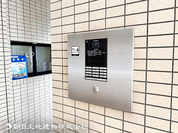 【オートロック】防犯上安心なオートロック機能！カメラ機能付きなので訪問者の確認もできます。