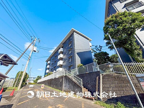 人間の感性を育むプライベートルームはシンプルが1番だと思います。