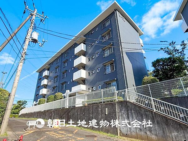 快適な日常を支える機能性と強さがひとつになった自慢のキッチンです。