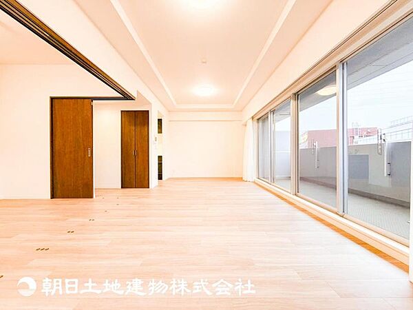 【リビング】リビングで家族との時間、自分の時間を大切にできる空間を作りました。