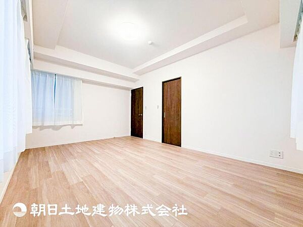 【居室】爽やかな空間演出とセンス良く纏められた室内は素敵な寛ぎ空間です。